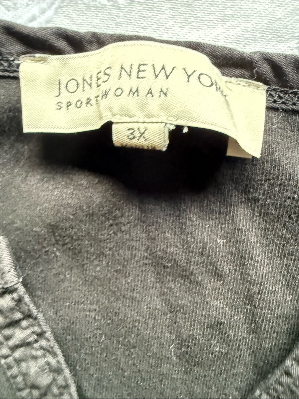 Jone New York Black 3/4 sleeve cotton top with gold button accents - Picture 2 of 4